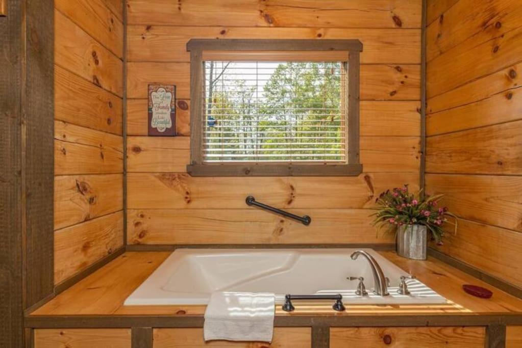 The Appalachian - Your Pigeon Forge Dream Cabin Sevierville Εξωτερικό φωτογραφία
